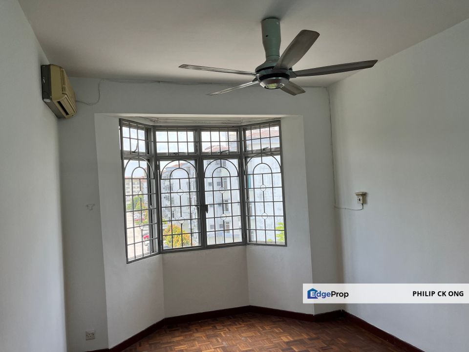 Discover the Perfect Blend of Space, Comfort, and Convenience – 3-Bedroom Condo for RM374,000!, Selangor, Subang Jaya