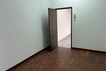 Subang Perdana Goodyear Court 10