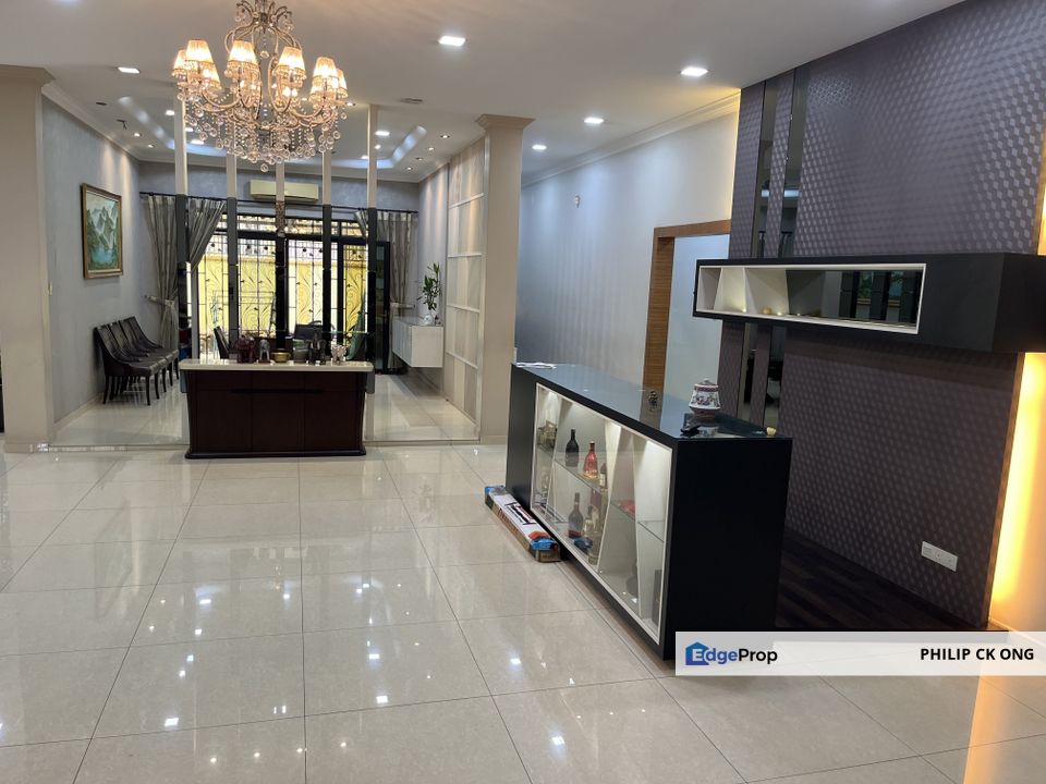 Price Reduced! A Rare Gem Awaits: Lavish Custom-Built Bungalow in SS19, Subang Jaya!, Selangor, Subang Jaya