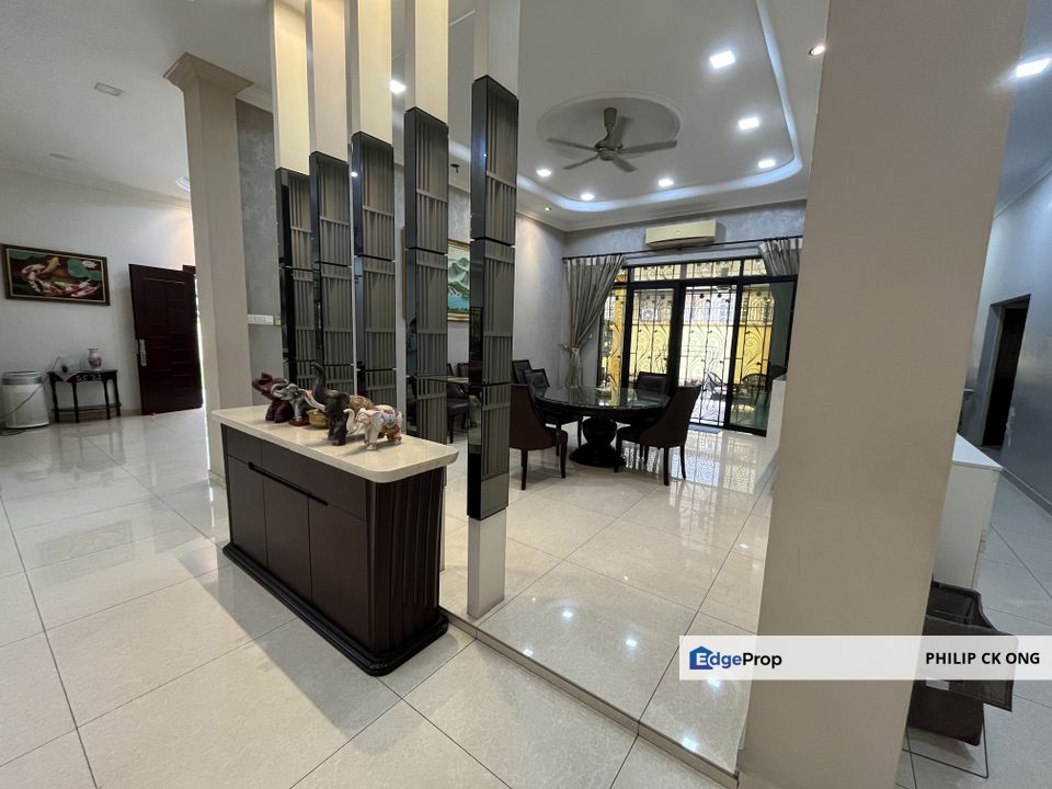 Price Reduced! A Rare Gem Awaits: Lavish Custom-Built Bungalow in SS19, Subang Jaya!, Selangor, Subang Jaya