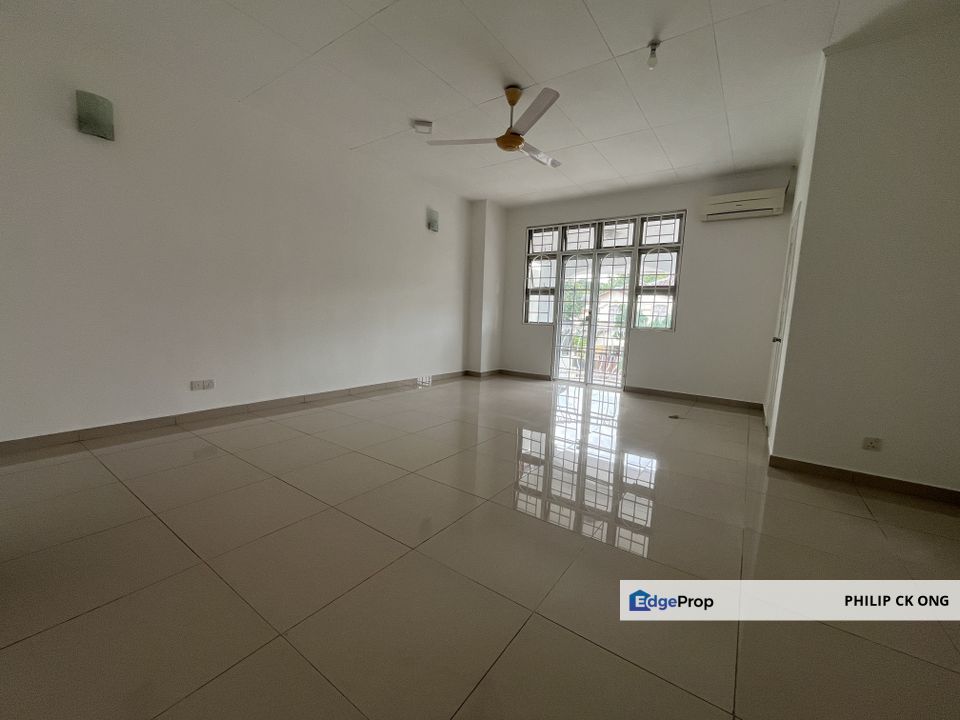 Gated & Guarded Freehold Terrace in USJ 18 | 2,300 sqft Spacious Family Home, Selangor, USJ