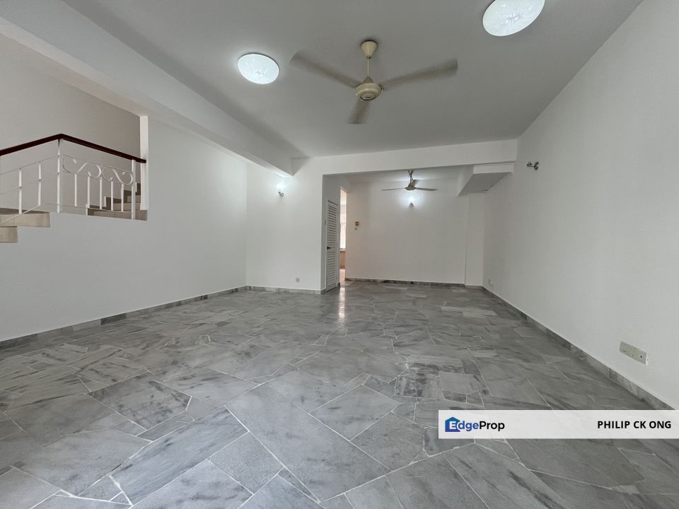 Gated & Guarded Freehold Terrace in USJ 18 | 2,300 sqft Spacious Family Home, Selangor, USJ