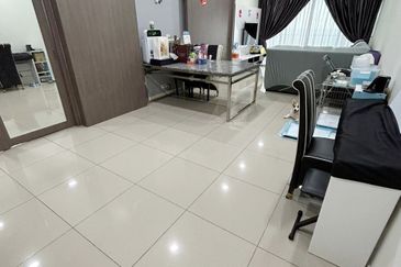 Dedaun Hijau (Greenfield Regency)