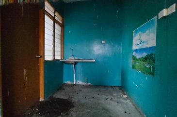 Pelangi Indah Flat For Sale