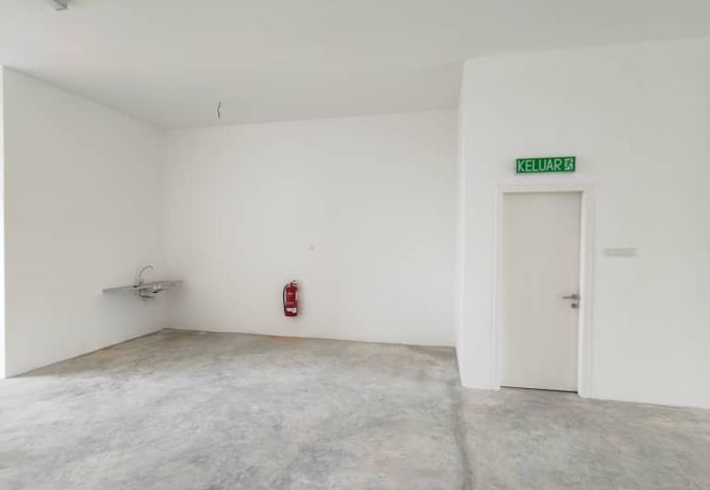 Taman Bukit Kaze ,Ulu Tiram Brand New Double Storey Shoplot For Rent