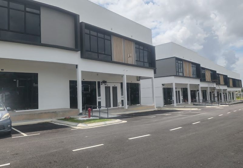 Taman Bukit Kaze ,Ulu Tiram Brand New Double Storey Shoplot For Rent