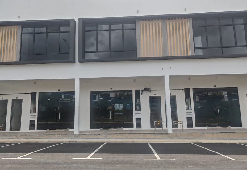 Taman Bukit Kaze ,Ulu Tiram Brand New Double Storey Shoplot For Rent