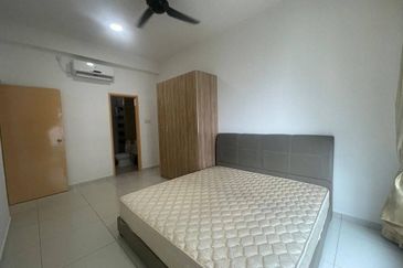 D'Summit Residences @ Kempas Utama