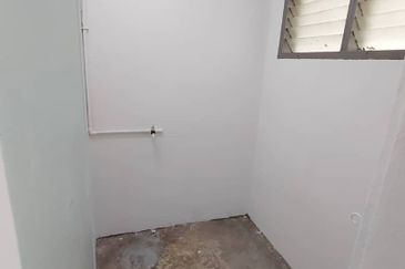 Taman Season @ Pekan Nanas Single Storey House For Sale