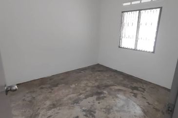 Taman Season @ Pekan Nanas Single Storey House For Sale