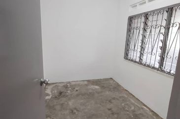 Taman Season @ Pekan Nanas Single Storey House For Sale