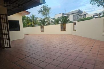 Setia Tropika Double Storey House*Corner Lot For Rent