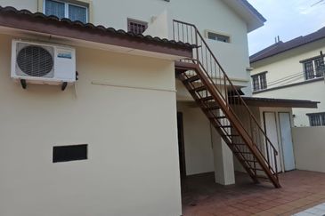 Setia Tropika Double Storey House*Corner Lot For Rent