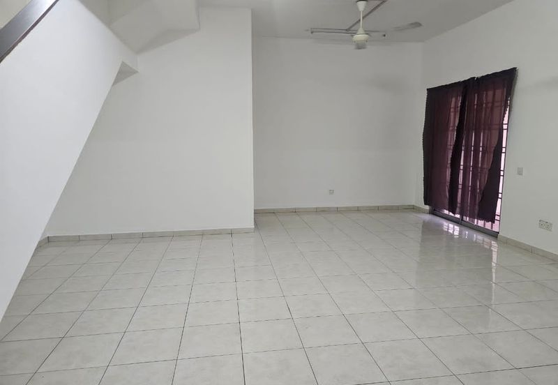Setia Tropika Double Storey House*Corner Lot For Rent