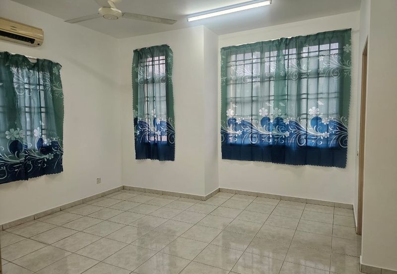 Setia Tropika Double Storey House*Corner Lot For Rent