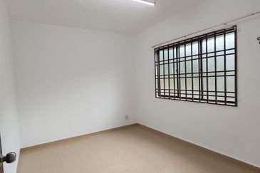 Flat Tasek 64, Bandar Baru Seri Alam