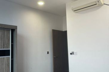 SKS Habitat Apartment, Larkin