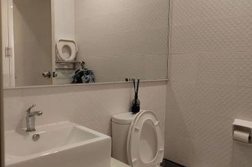 Seasons Luxury Apartments @ Amara Larkin