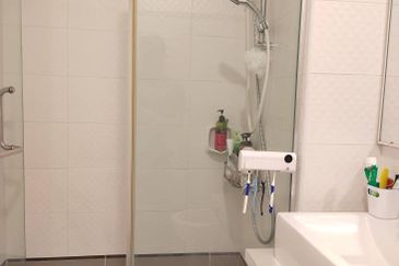 Seasons Luxury Apartments @ Amara Larkin