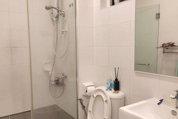 Seasons Luxury Apartments @ Amara Larkin