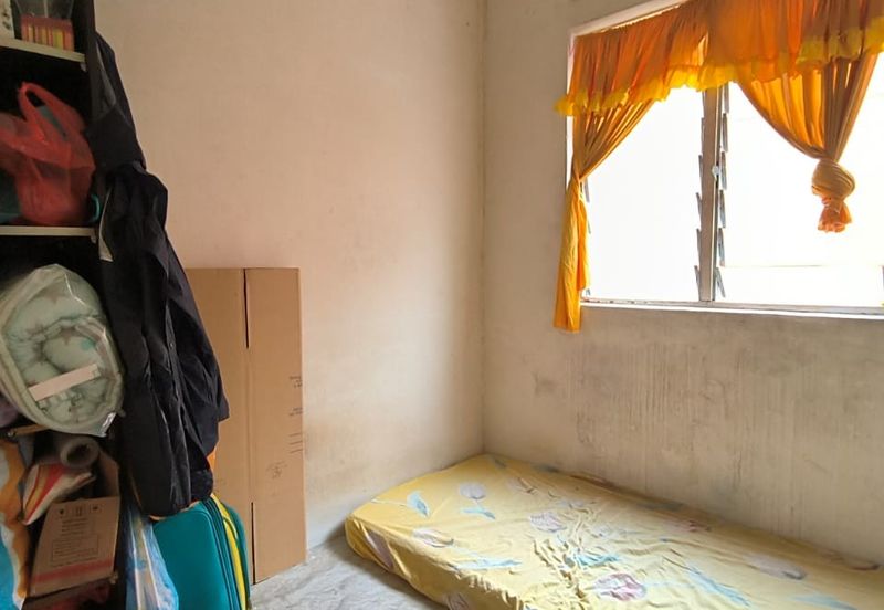 Taman Pulai Utama Flat