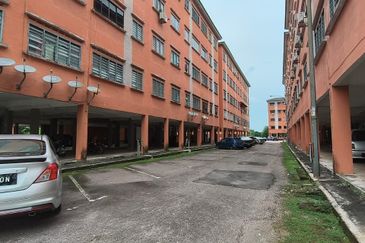 Taman Pulai Utama Flat