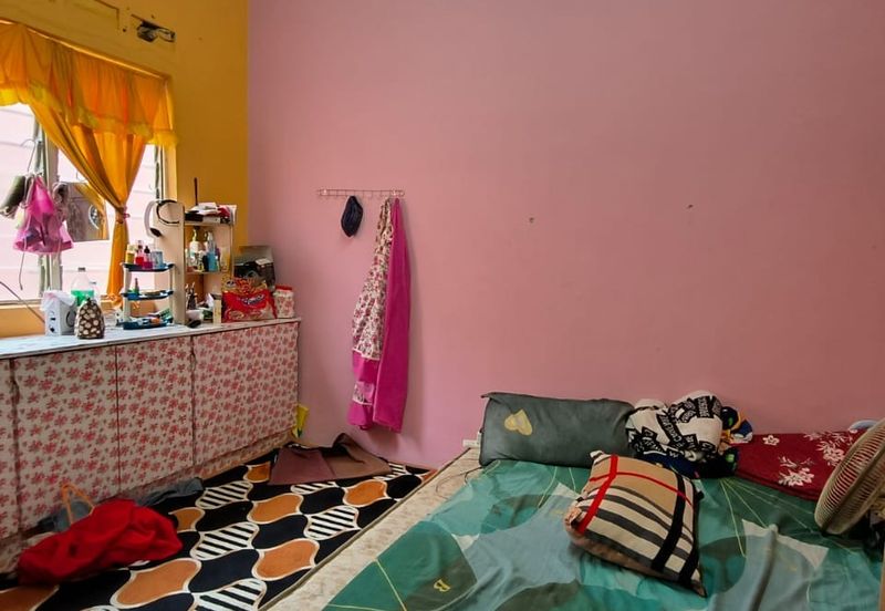 Taman Pulai Utama Flat