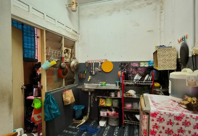 Taman Pulai Utama Flat