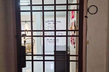 Sri Intan (Bandar Seri Alam)