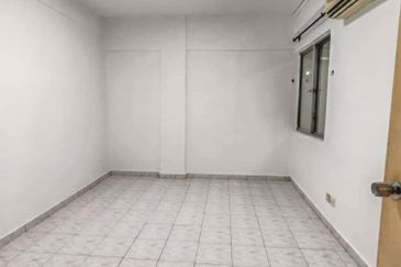 Sri Intan (Bandar Seri Alam)