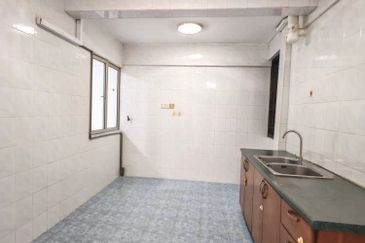 Sri Intan (Bandar Seri Alam)