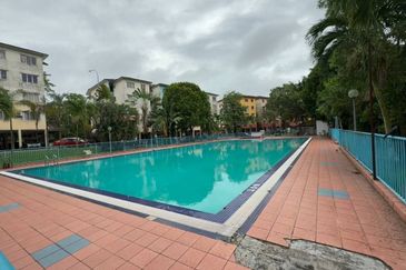 Sri Intan (Bandar Seri Alam)