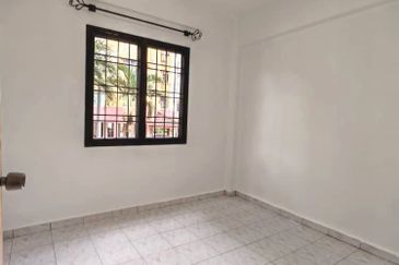 Sri Intan (Bandar Seri Alam)