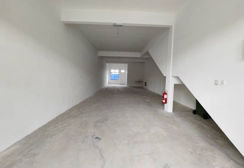 Ulu Tiram @ Jalan Bukit Kaze Shoplot For Rent