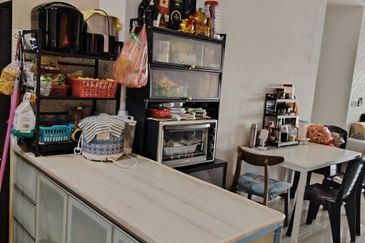 Meridin Bayvue Apartment