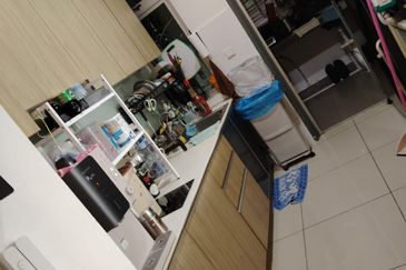 Meridin Bayvue Apartment