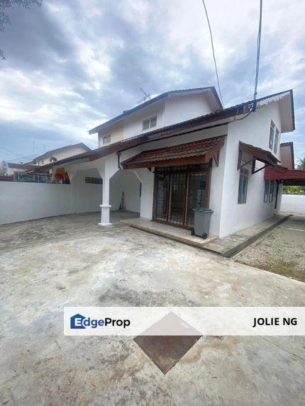 Taman Megah Ria 1.5 Storey Semi-D For Rent, Johor, Masai