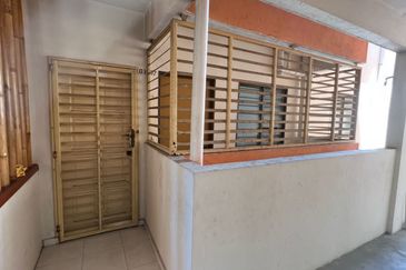 Impian Stulang Apartment