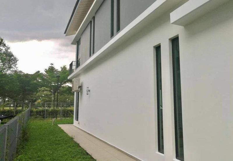 Senibong Cove Waterway Residences