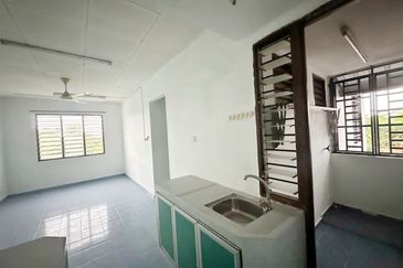 Pangsapuri Austin Perdana