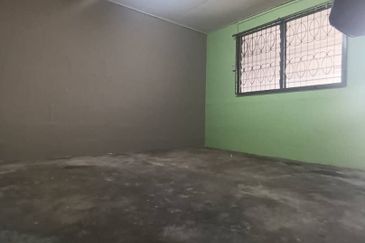 Ulu Tiram @ Jln Felda Single Storey Low Cost House For Rent