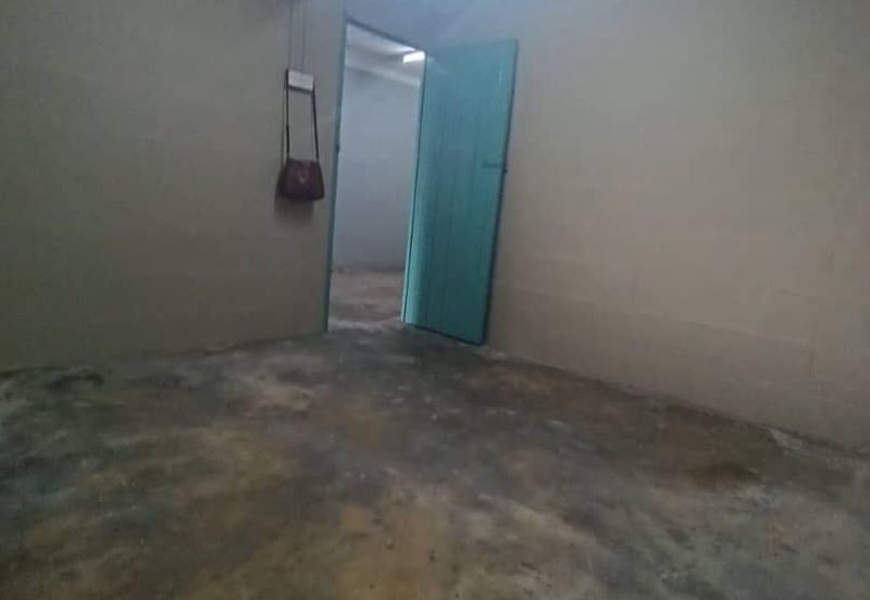 Ulu Tiram @ Jln Felda Single Storey Low Cost House For Rent