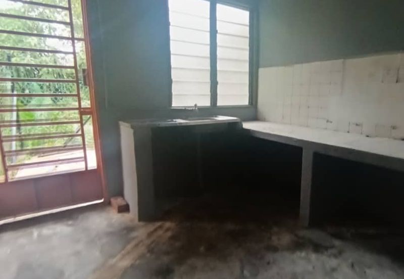 Ulu Tiram @ Jln Felda Single Storey Low Cost House For Rent
