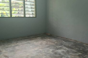 Ulu Tiram @ Jln Felda Single Storey Low Cost House For Rent