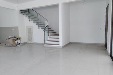 Lake Point Residence