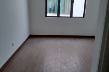 Lake Point Residence