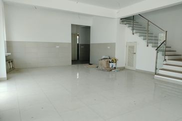 Lake Point Residence