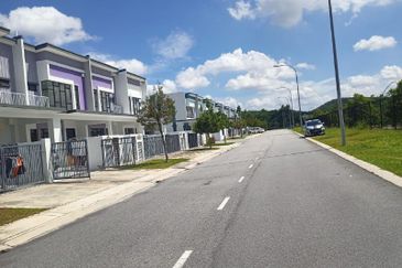 Banyas @ Setia EcoHill 2