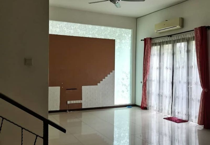 3 Storey Semi D Taman Tropika 2 Sungai Tangkas Ban