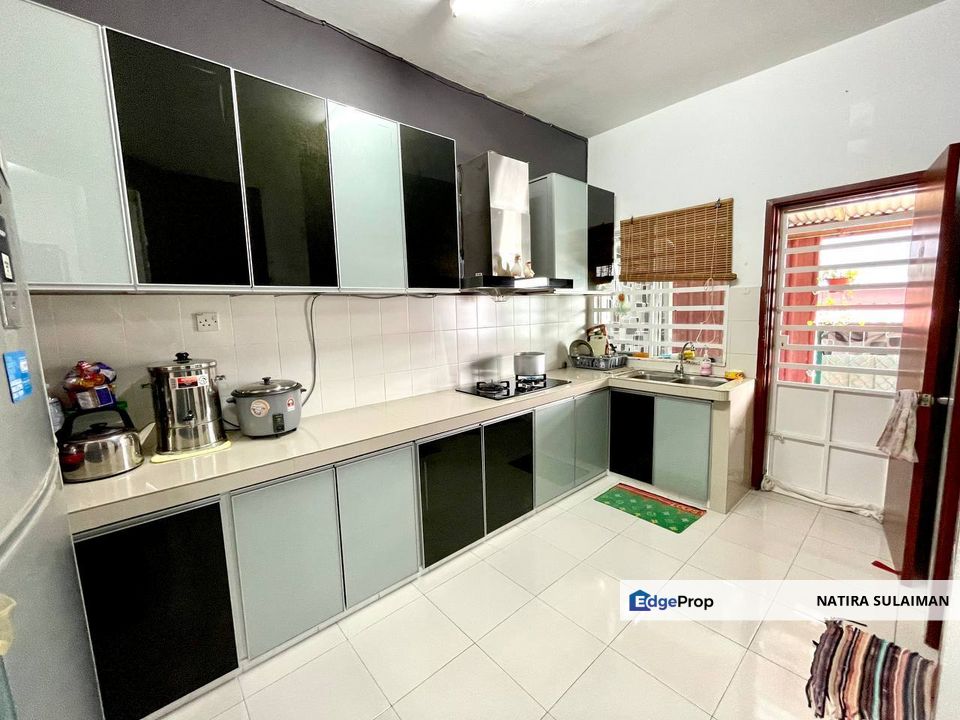 2 Storey Terrace Taman Pelangi 2 Semenyih , Selangor, Semenyih